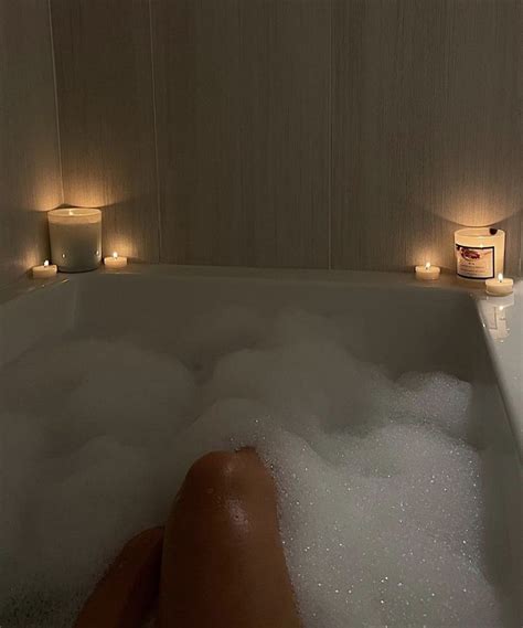 bathtub selfie ideas|Creative Bath Tub Selfie Ideas to Capture Your Relaxing。